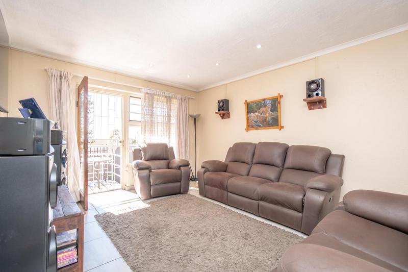 To Let 2 Bedroom Property for Rent in Rangeview Gauteng