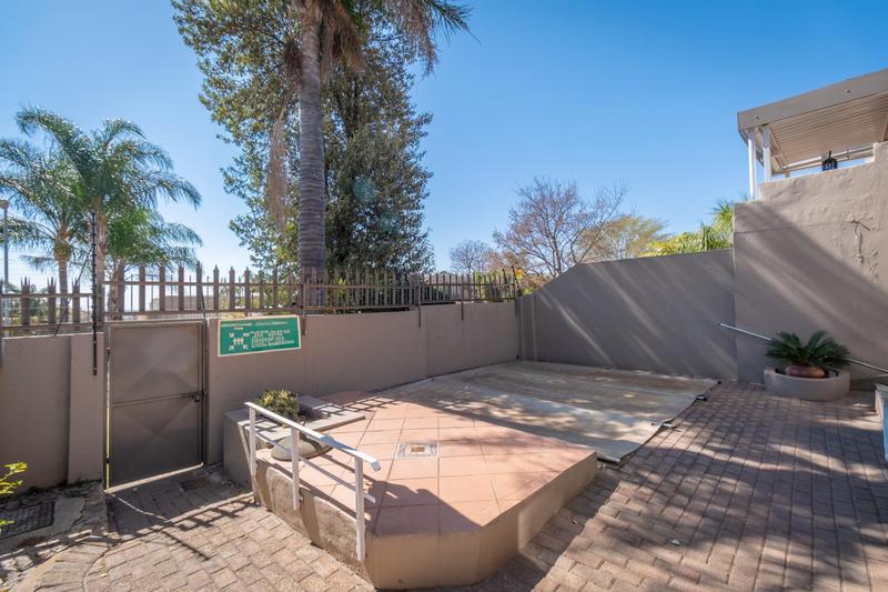 To Let 2 Bedroom Property for Rent in Rangeview Gauteng