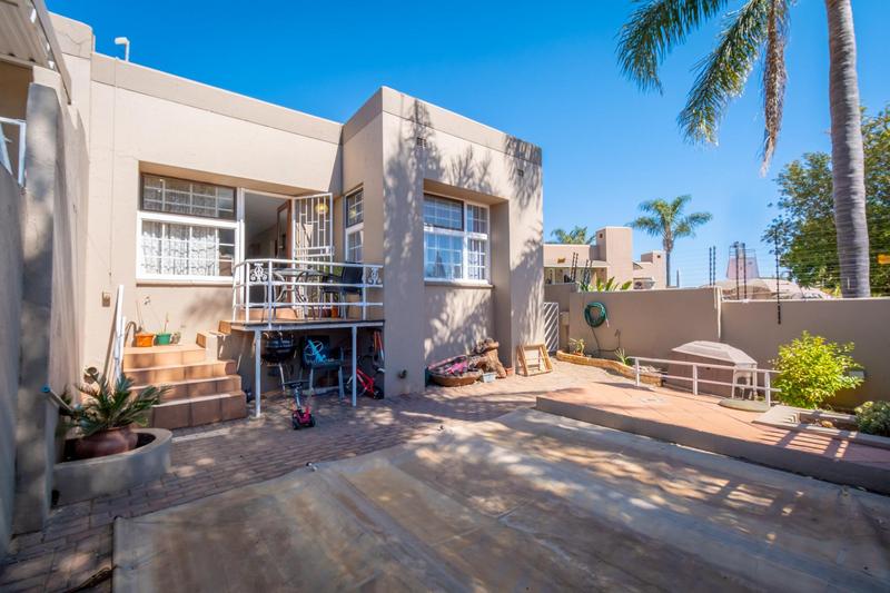 To Let 2 Bedroom Property for Rent in Rangeview Gauteng