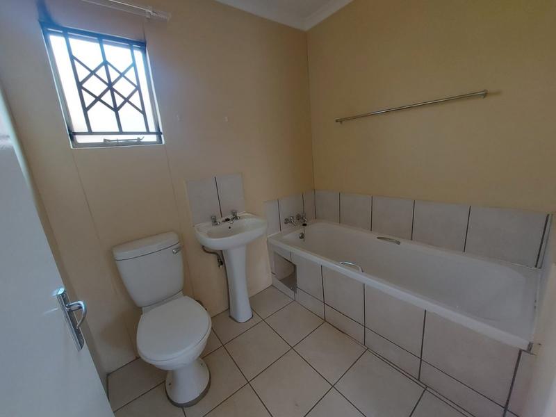 2 Bedroom Property for Sale in Lufhereng Gauteng