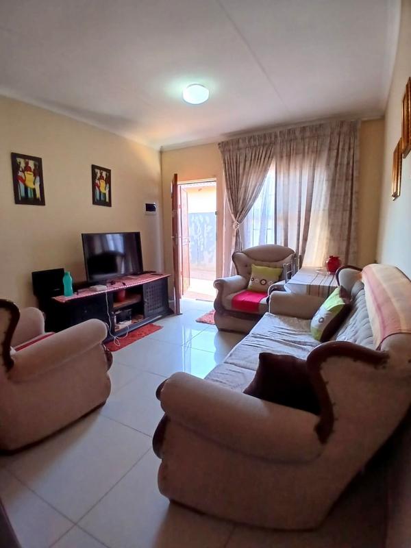 2 Bedroom Property for Sale in Bram Fischerville Gauteng
