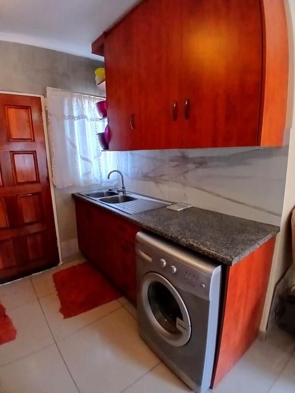 2 Bedroom Property for Sale in Bram Fischerville Gauteng