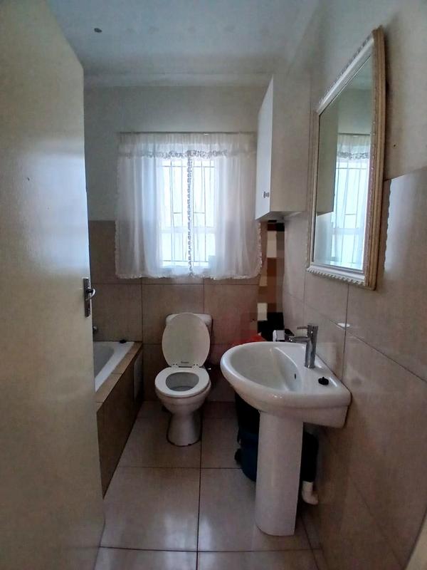 2 Bedroom Property for Sale in Bram Fischerville Gauteng