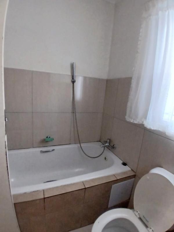 2 Bedroom Property for Sale in Bram Fischerville Gauteng