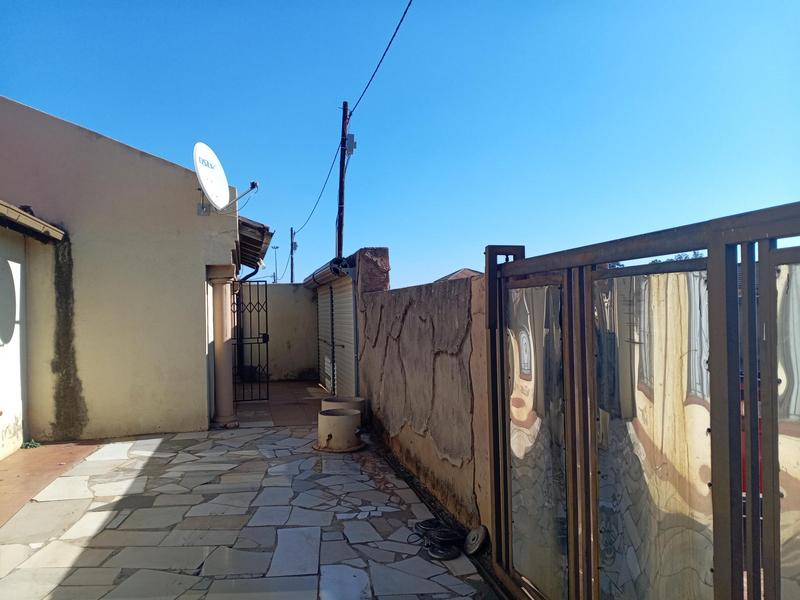 To Let 1 Bedroom Property for Rent in Vosloorus Ext 6 Gauteng