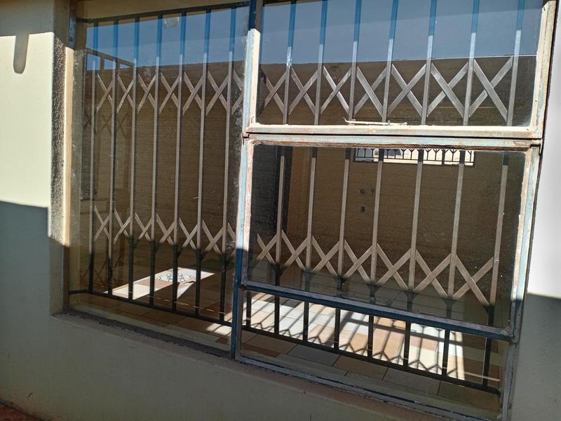 To Let 1 Bedroom Property for Rent in Vosloorus Ext 6 Gauteng