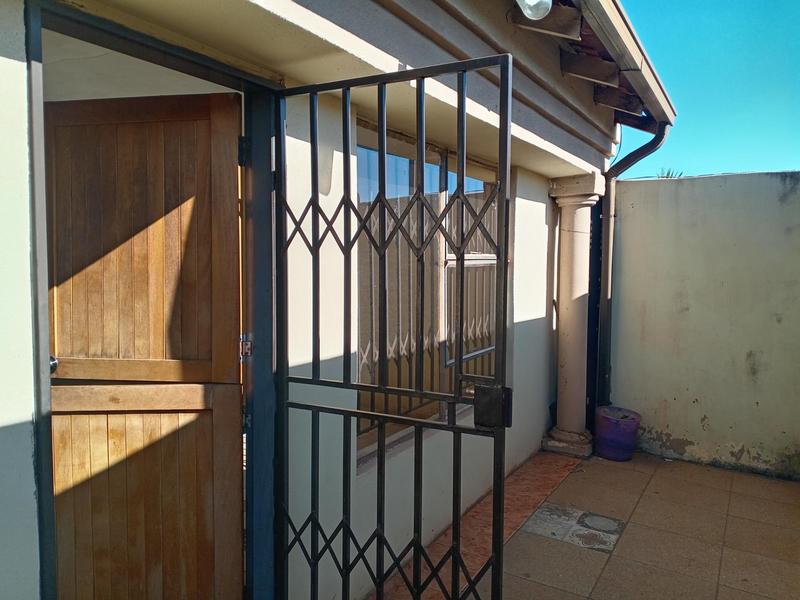 To Let 1 Bedroom Property for Rent in Vosloorus Ext 6 Gauteng