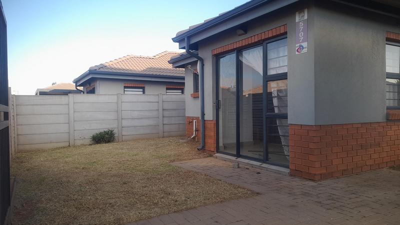To Let 3 Bedroom Property for Rent in Albertsdal Gauteng
