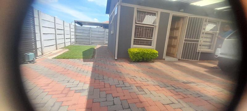 To Let 3 Bedroom Property for Rent in Leopard