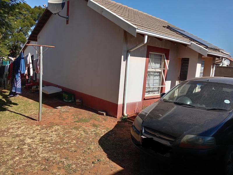 2 Bedroom Property for Sale in Lenasia South Gauteng