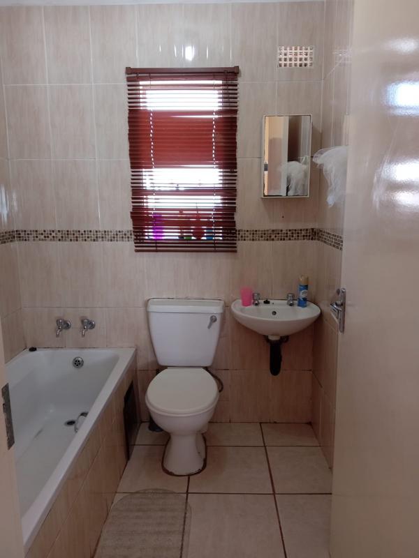 2 Bedroom Property for Sale in Lenasia South Gauteng