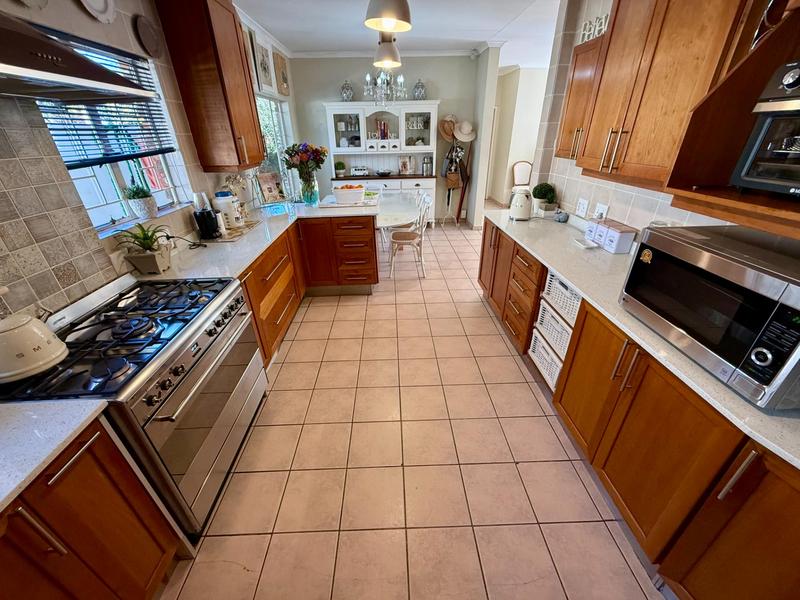 5 Bedroom Property for Sale in Wierda Park Gauteng