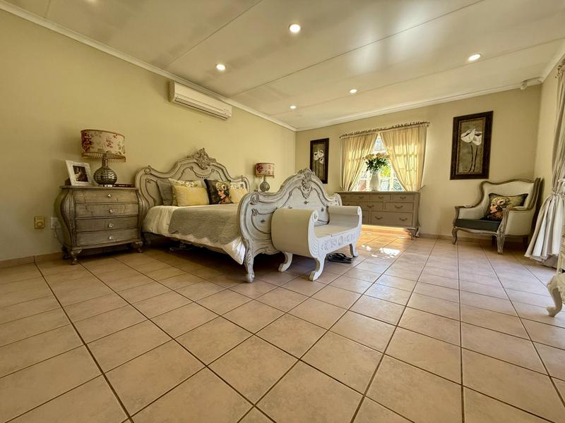 5 Bedroom Property for Sale in Wierda Park Gauteng
