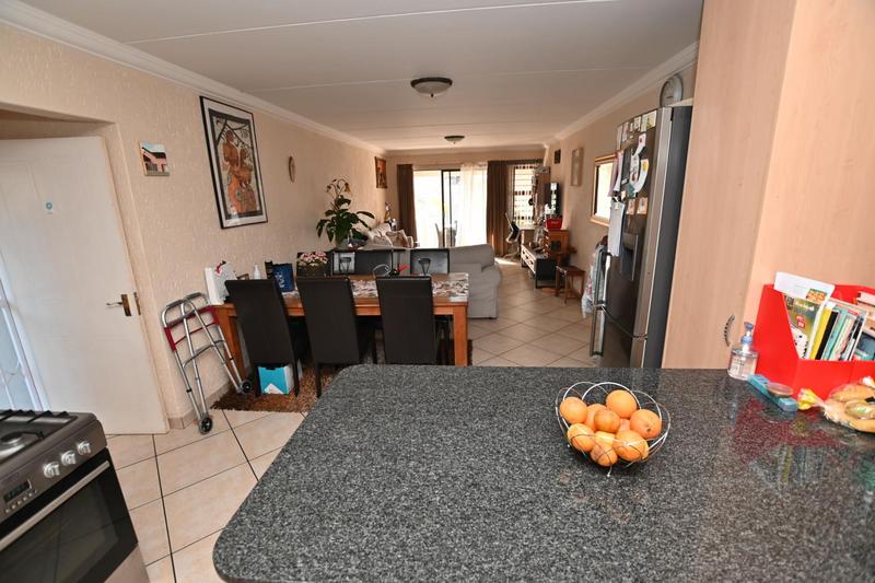 To Let 2 Bedroom Property for Rent in Paulshof Gauteng