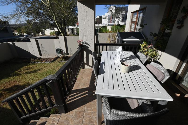 To Let 2 Bedroom Property for Rent in Paulshof Gauteng
