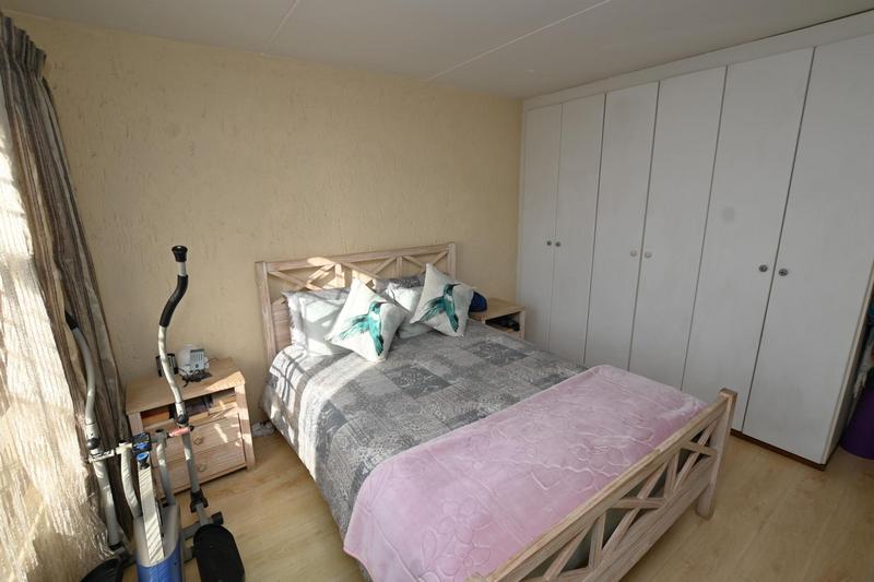 To Let 2 Bedroom Property for Rent in Paulshof Gauteng