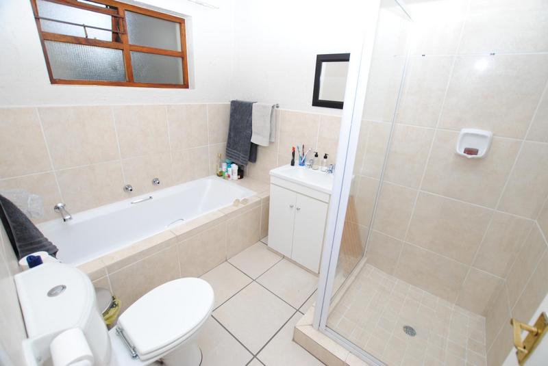 1 Bedroom Property for Sale in Paulshof Gauteng