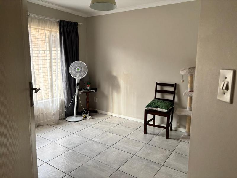 To Let 2 Bedroom Property for Rent in Eldoraigne Gauteng