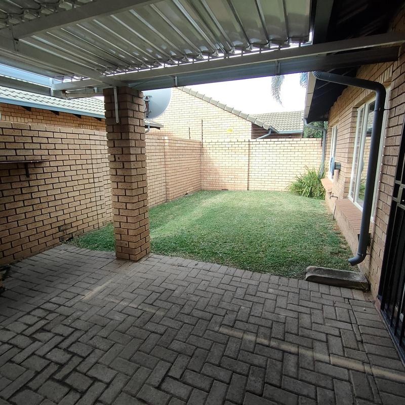 To Let 2 Bedroom Property for Rent in Eldoraigne Gauteng