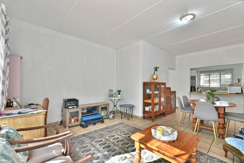 2 Bedroom Property for Sale in Sundowner Gauteng