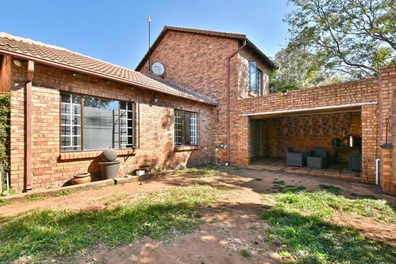 4 Bedroom Property for Sale in Weltevreden Park Gauteng