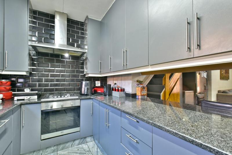 4 Bedroom Property for Sale in Weltevreden Park Gauteng