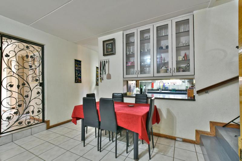 4 Bedroom Property for Sale in Weltevreden Park Gauteng