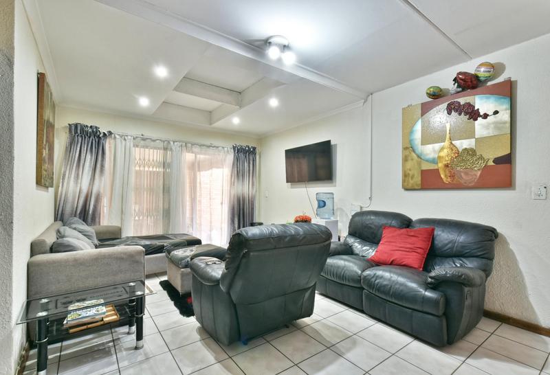 4 Bedroom Property for Sale in Weltevreden Park Gauteng