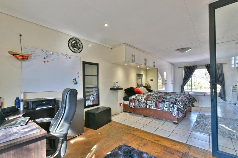 4 Bedroom Property for Sale in Weltevreden Park Gauteng