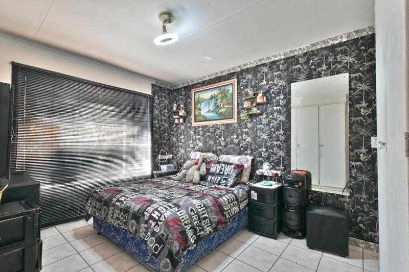4 Bedroom Property for Sale in Weltevreden Park Gauteng