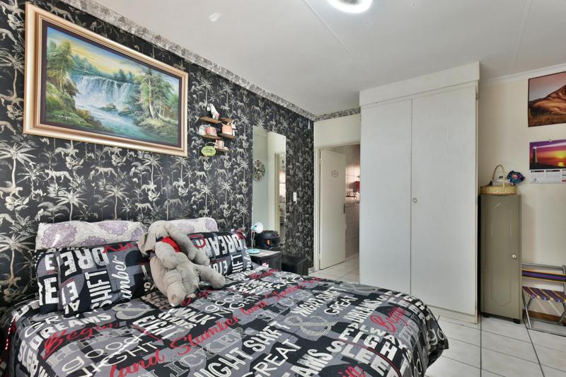 4 Bedroom Property for Sale in Weltevreden Park Gauteng