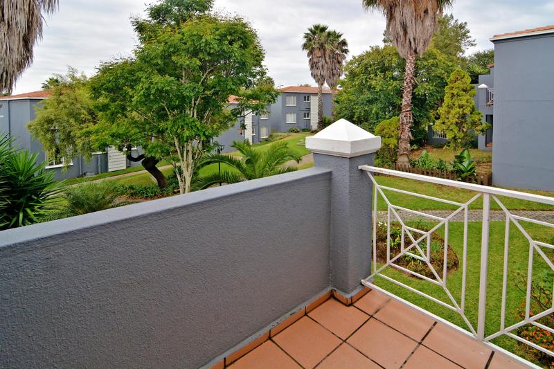 To Let 3 Bedroom Property for Rent in Radiokop Gauteng