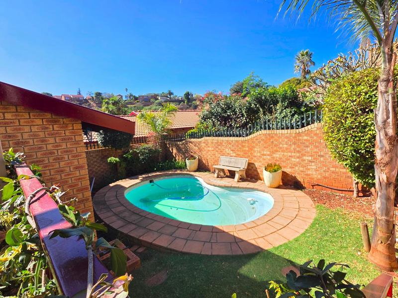 To Let 3 Bedroom Property for Rent in Roodekrans Gauteng