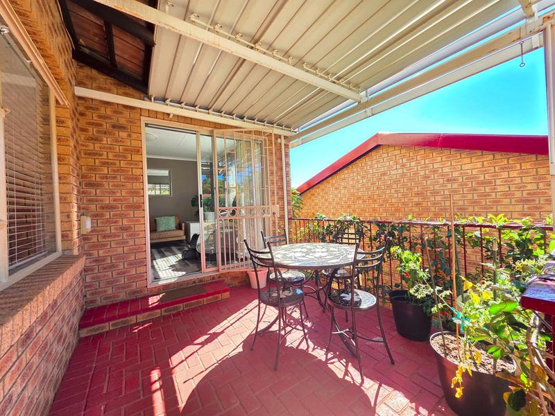 To Let 3 Bedroom Property for Rent in Roodekrans Gauteng