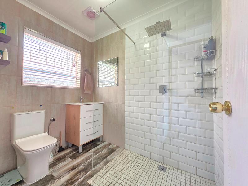 To Let 3 Bedroom Property for Rent in Roodekrans Gauteng
