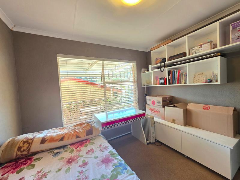 To Let 3 Bedroom Property for Rent in Roodekrans Gauteng