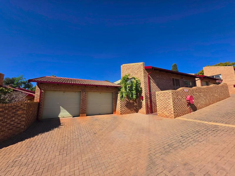 To Let 3 Bedroom Property for Rent in Roodekrans Gauteng
