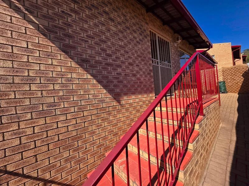 To Let 3 Bedroom Property for Rent in Roodekrans Gauteng