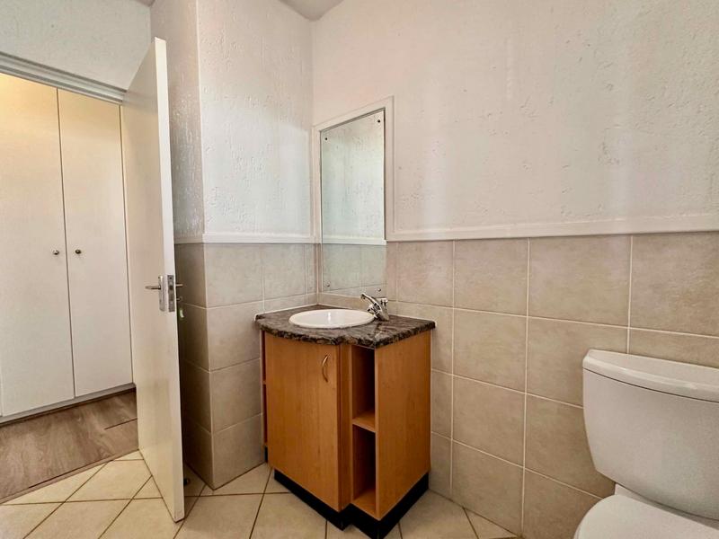 1 Bedroom Property for Sale in Morningside Gauteng
