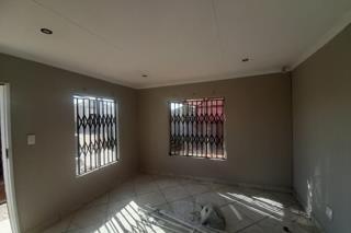3 Bedroom Property for Sale in Rosslyn Gauteng