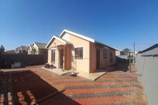 3 Bedroom Property for Sale in Rosslyn Gauteng