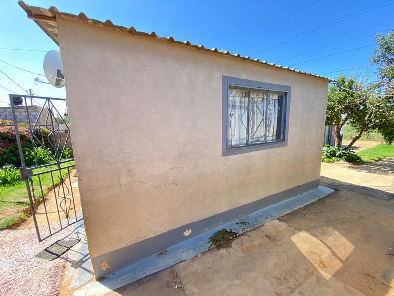 2 Bedroom Property for Sale in Braamfischerville Gauteng