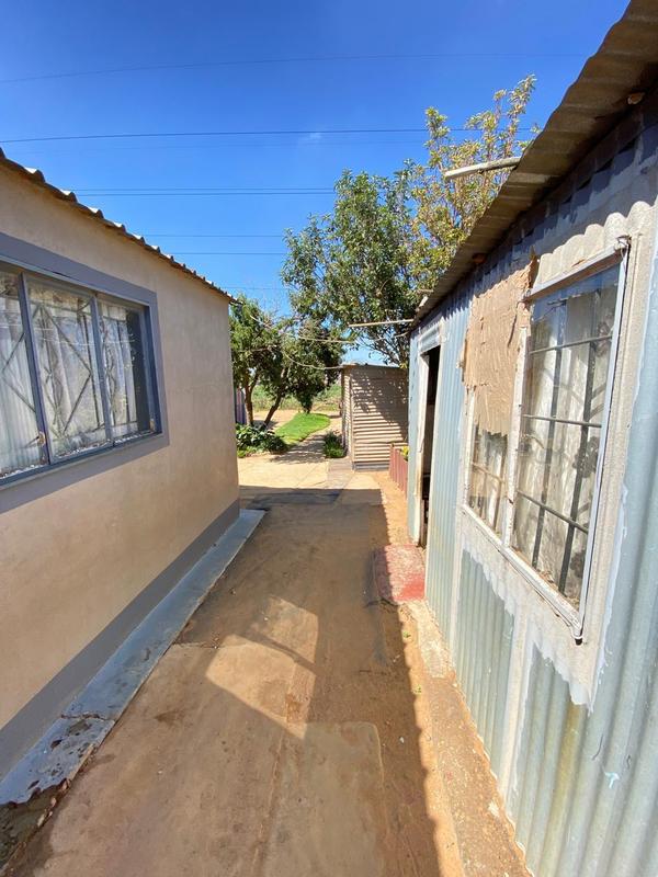 2 Bedroom Property for Sale in Braamfischerville Gauteng