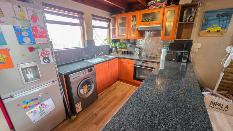 2 Bedroom Property for Sale in Sunninghill Gauteng