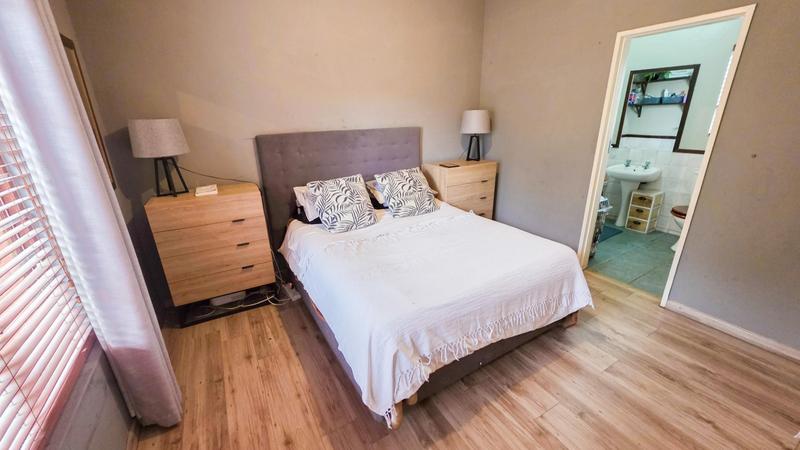 2 Bedroom Property for Sale in Sunninghill Gauteng