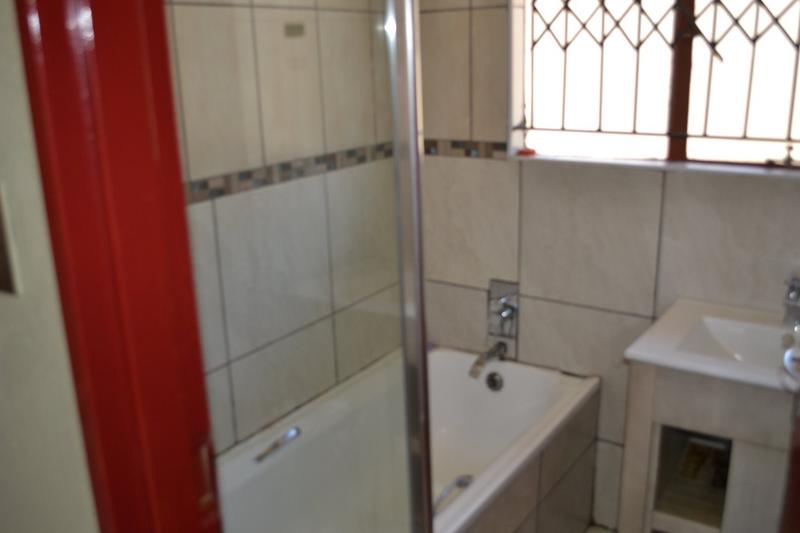To Let 2 Bedroom Property for Rent in Protea Glen Gauteng