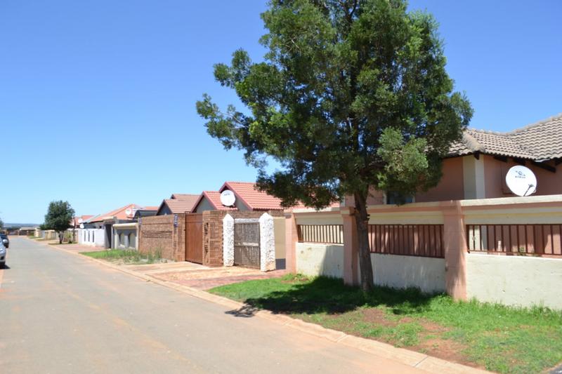 To Let 2 Bedroom Property for Rent in Protea Glen Gauteng