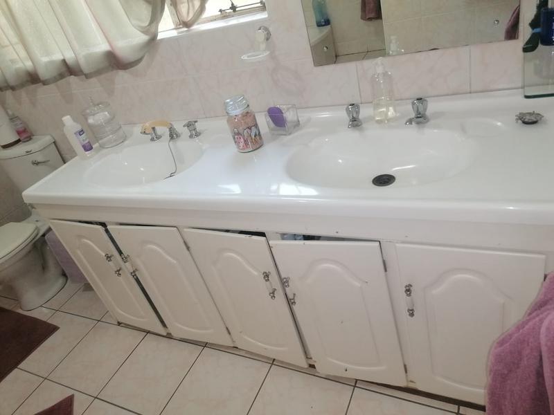 4 Bedroom Property for Sale in Florauna Gauteng