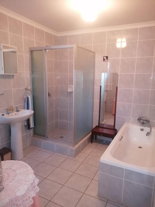 4 Bedroom Property for Sale in Florauna Gauteng