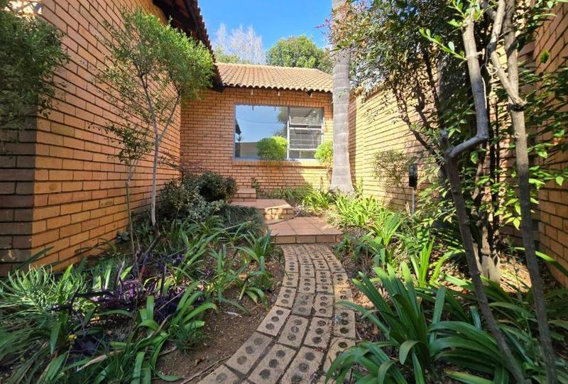 To Let 3 Bedroom Property for Rent in Waterkloof A H Gauteng